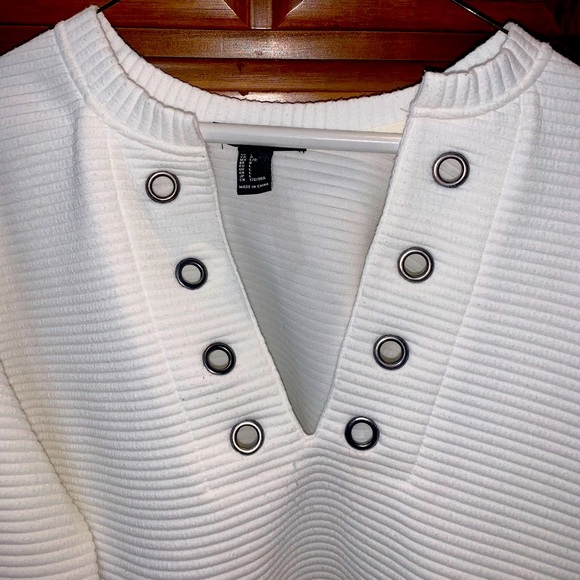 V-Neck Ribbed Sweater - Picture 2 of 5